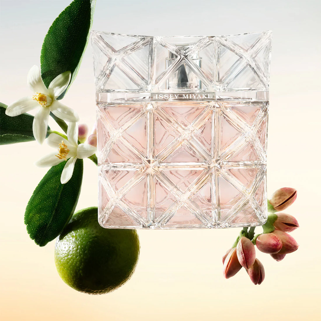 Lumiere D'Issey Eau De Parfum_MIY31800761101_Issey Miyake-2