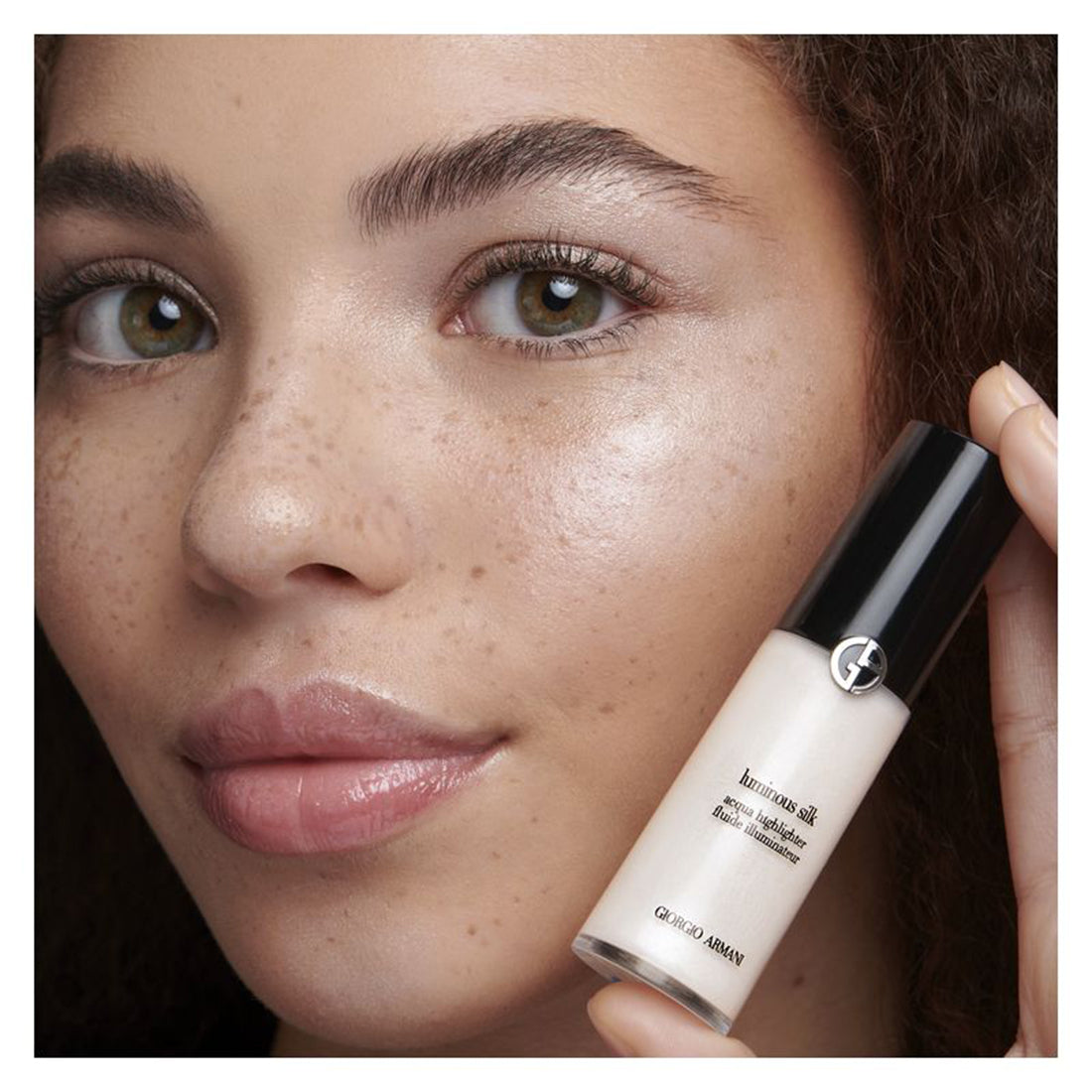Luminous Silk Acqua Highlighter Illuminante Liquido Leggero 1 Halo_ARMLE8639_Giorgio Armani-4