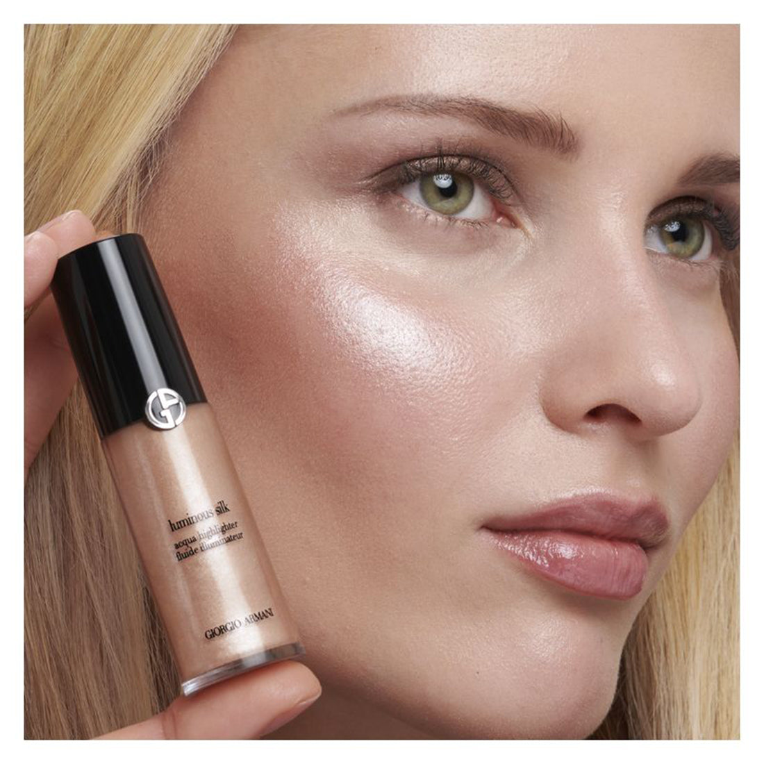 Luminous Silk Acqua Highlighter Illuminante Liquido Leggero 3 Dawn_ARMLE8641_Giorgio Armani-4
