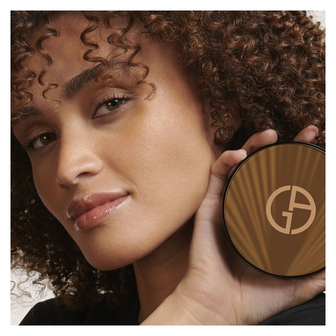Luminous Silk Bronzing Powder Bronzer Crema in Polvere 110 Sun Embrace_ARMLE931500_Giorgio Armani-4