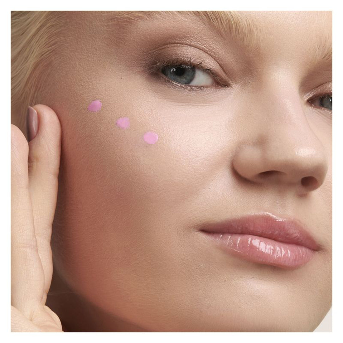 Luminous Silk Cheek Tint Fard in Crema 53 Bold Pink_ARMLE949400_Giorgio Armani-3