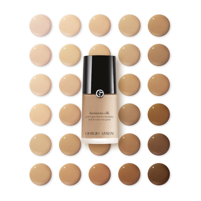 Luminous Silk Foundation Fondotinta Luminosità Naturale 09_ARML4257102_Giorgio Armani-2