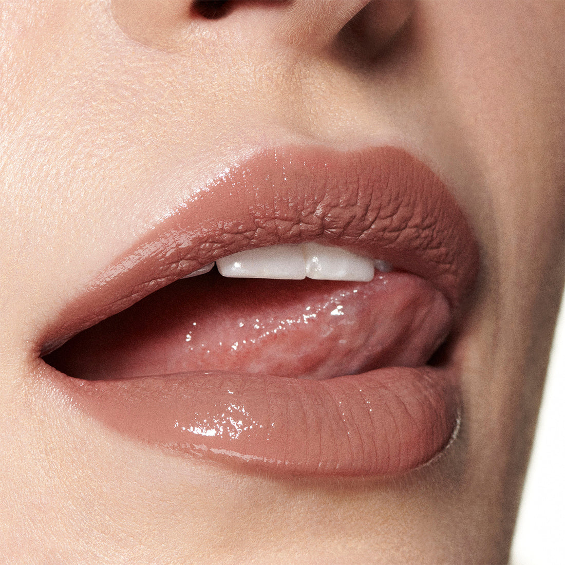 Lusterglass Lipstick Rossetto Lunga Tenuta Alone Time_MACSMXF94_MAC-3