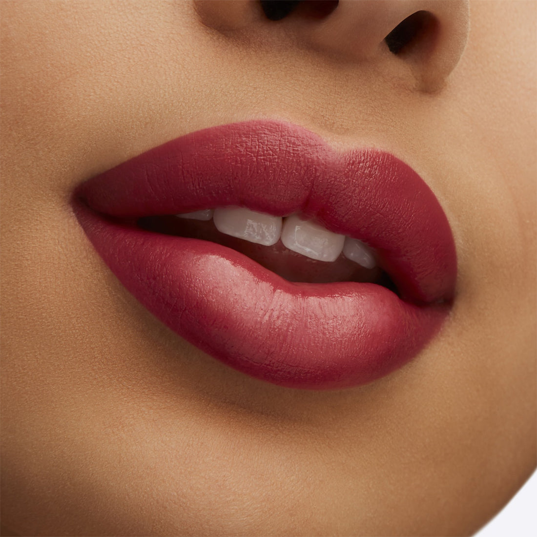 Lusterglass Lipstick Rossetto Lunga Tenuta Beam There, Done That_MACSMXF15_MAC-4
