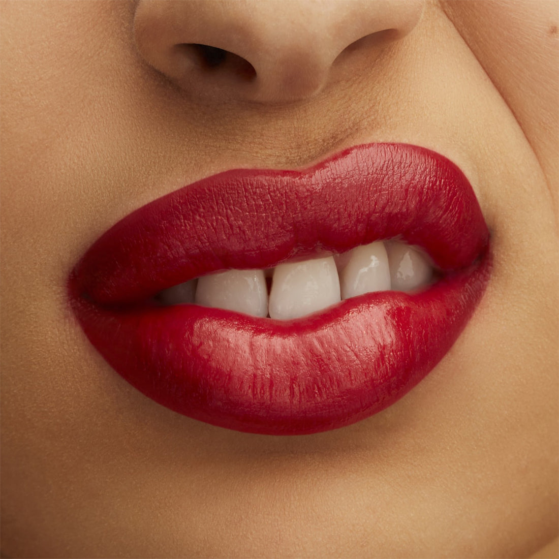 Lusterglass Lipstick Rossetto Lunga Tenuta Lady Bug_MACSMXF26_MAC-4