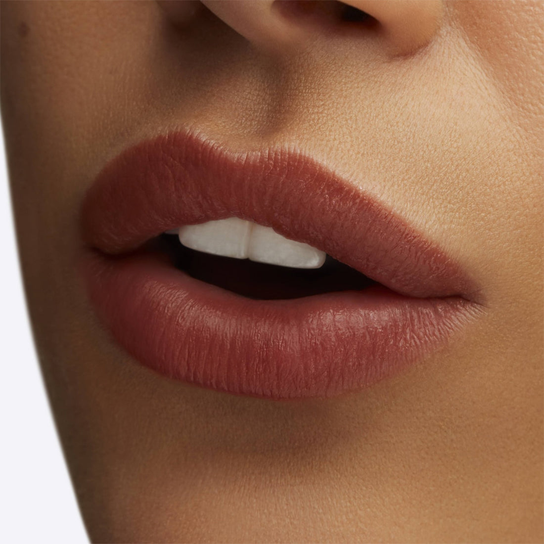Lusterglass Lipstick Rossetto Lunga Tenuta Posh Pit_MACSMXF05_MAC-4