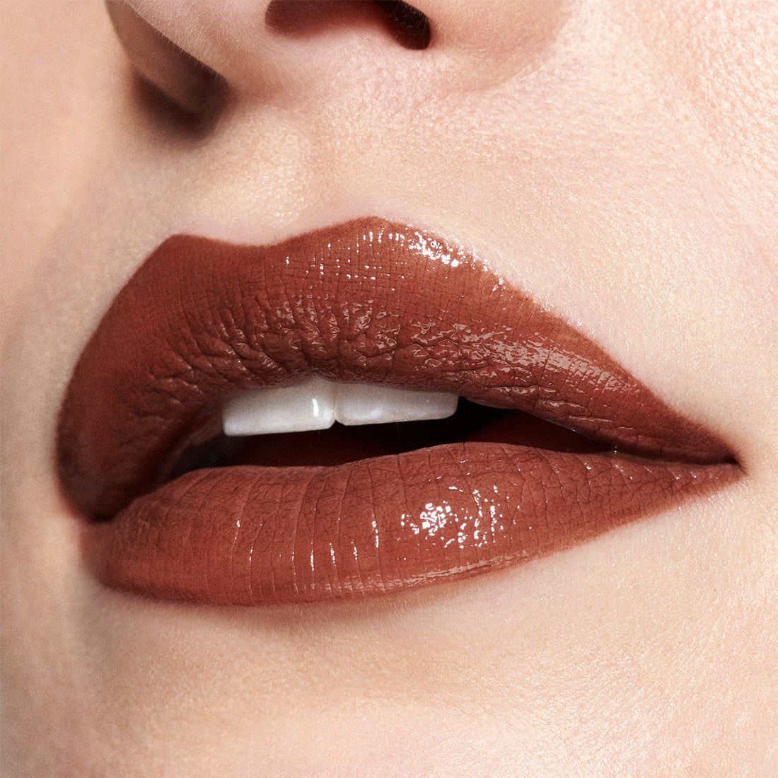 Lusterglass Lipstick Rossetto Lunga Tenuta Uncensored_MACSMXF96_MAC-3