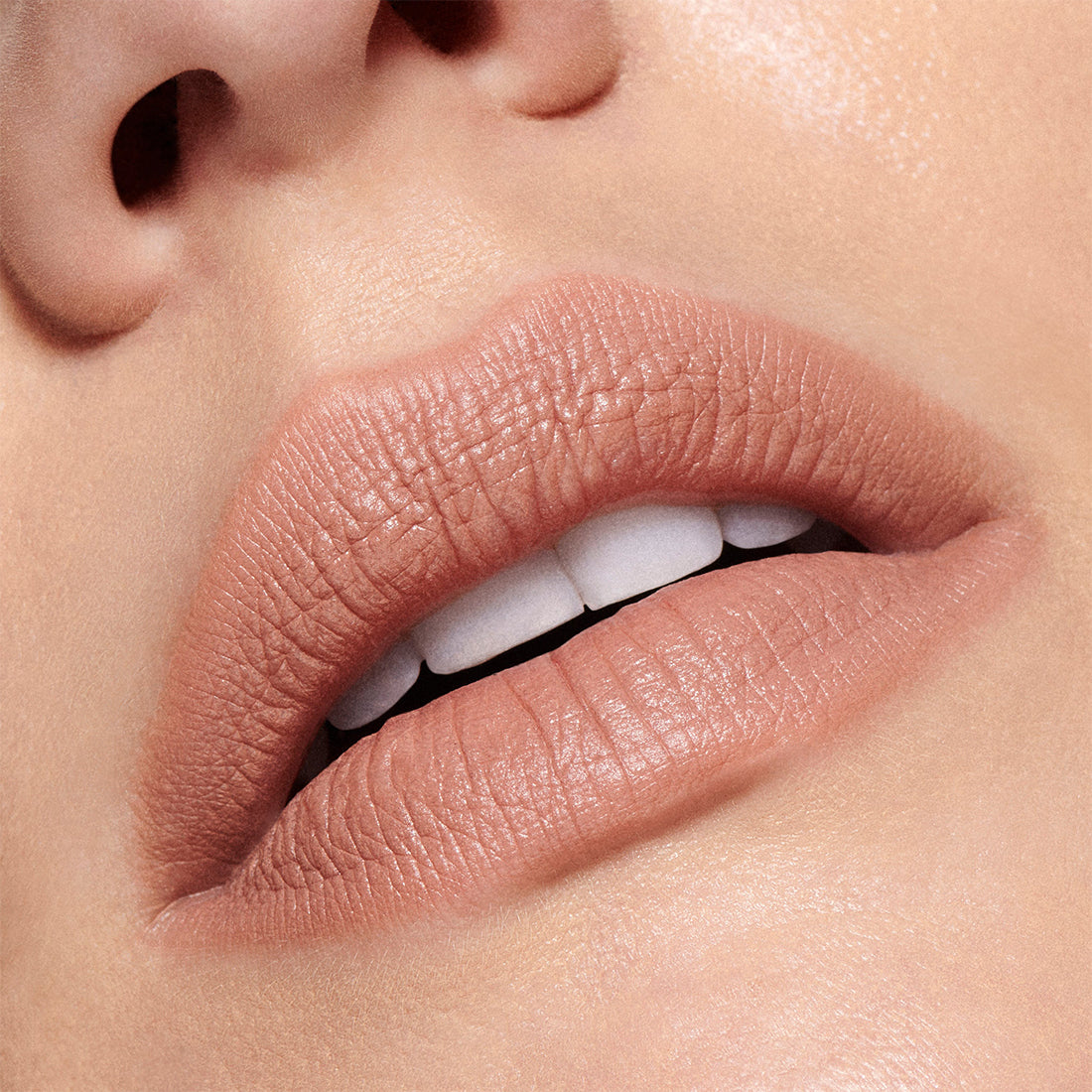 Macximal Lipstick Matte Rossetto Finish Matte Yash_MACNY9N71_MAC-3