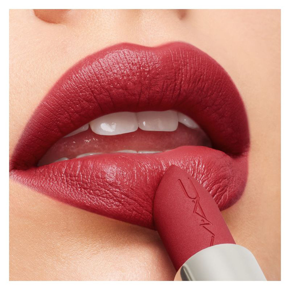 Macximal Silky Matte Lipstick Rossetto Matte Forever Curios_MACNY9NPT_MAC-3
