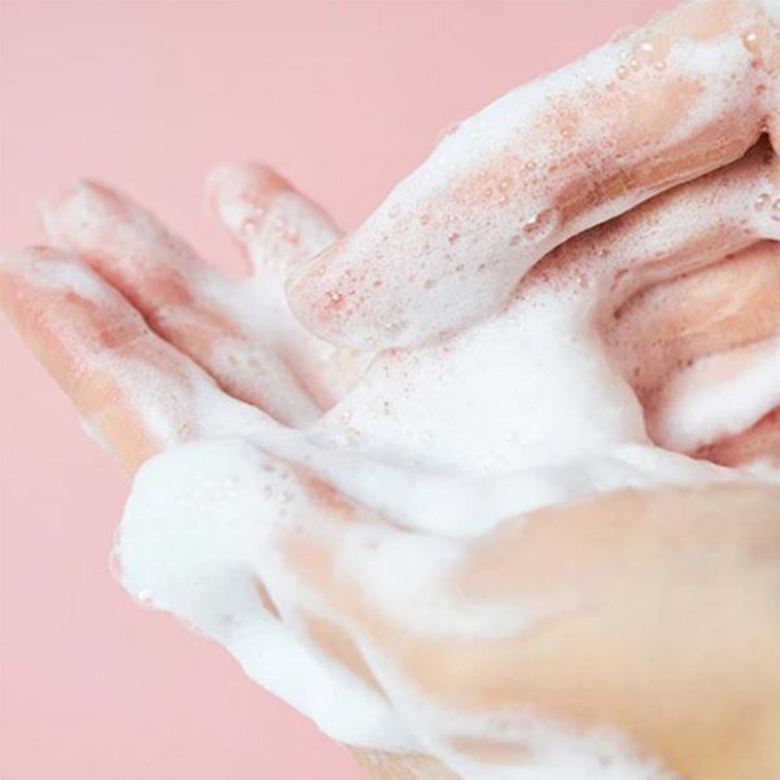 Madagascar Centella Poremizing Deep Cleansing Foam 125 ml_SKI02165_SKIN1004-3