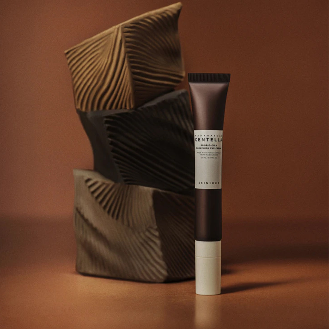 Madagascar Centella Probio-cica Bakuchiol Eye Cream Creme Antirughe occhi 20 ml_SKI083017_SKIN1004-3