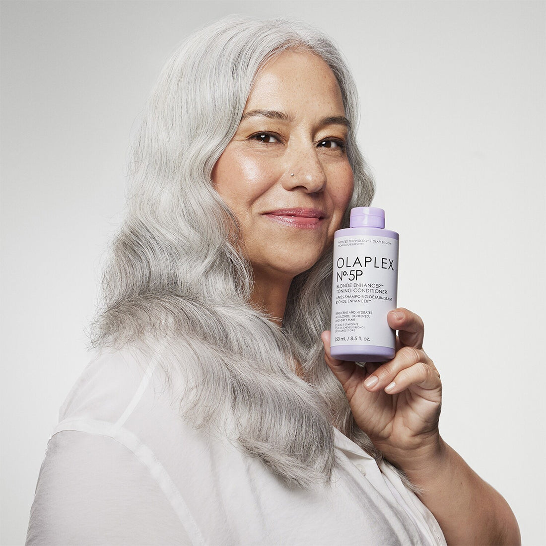 N° 5P Blonde Enhacner Toning Conditioner Balsamo Nutriente Tonalizzante 250 ML_OLA40300177_OLAPLEX-4