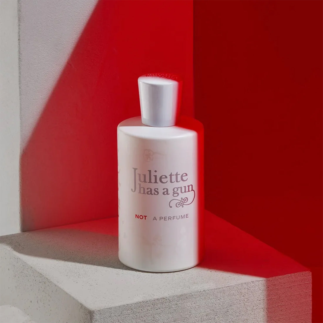 Not a Perfume Eau de Parfum_JHG93PNOT100_Juliette Has Gun-3