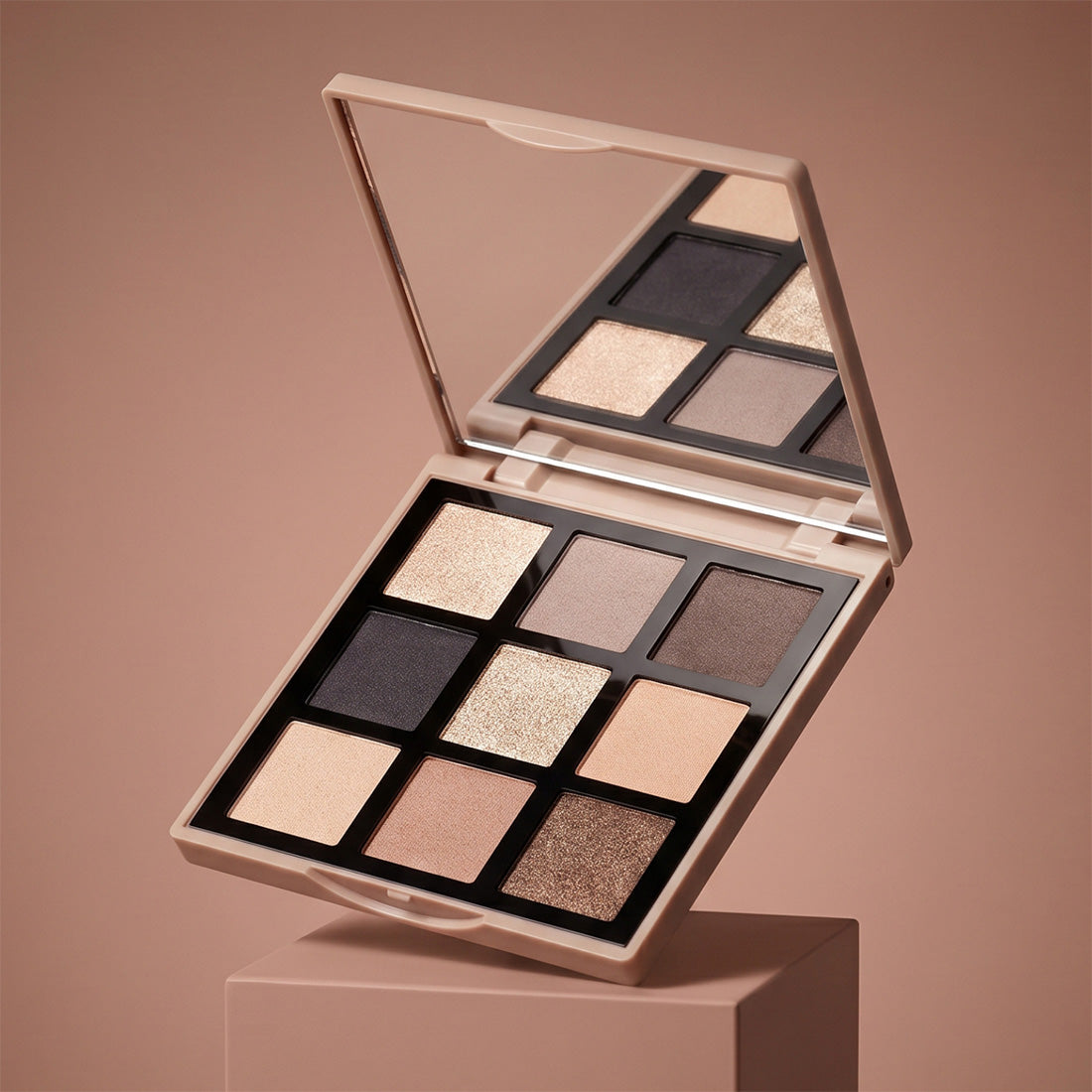Palette Nude Essential Palette Ombretti Nude Multi-Finish_DDP103306_Diego Dalla Palma-3