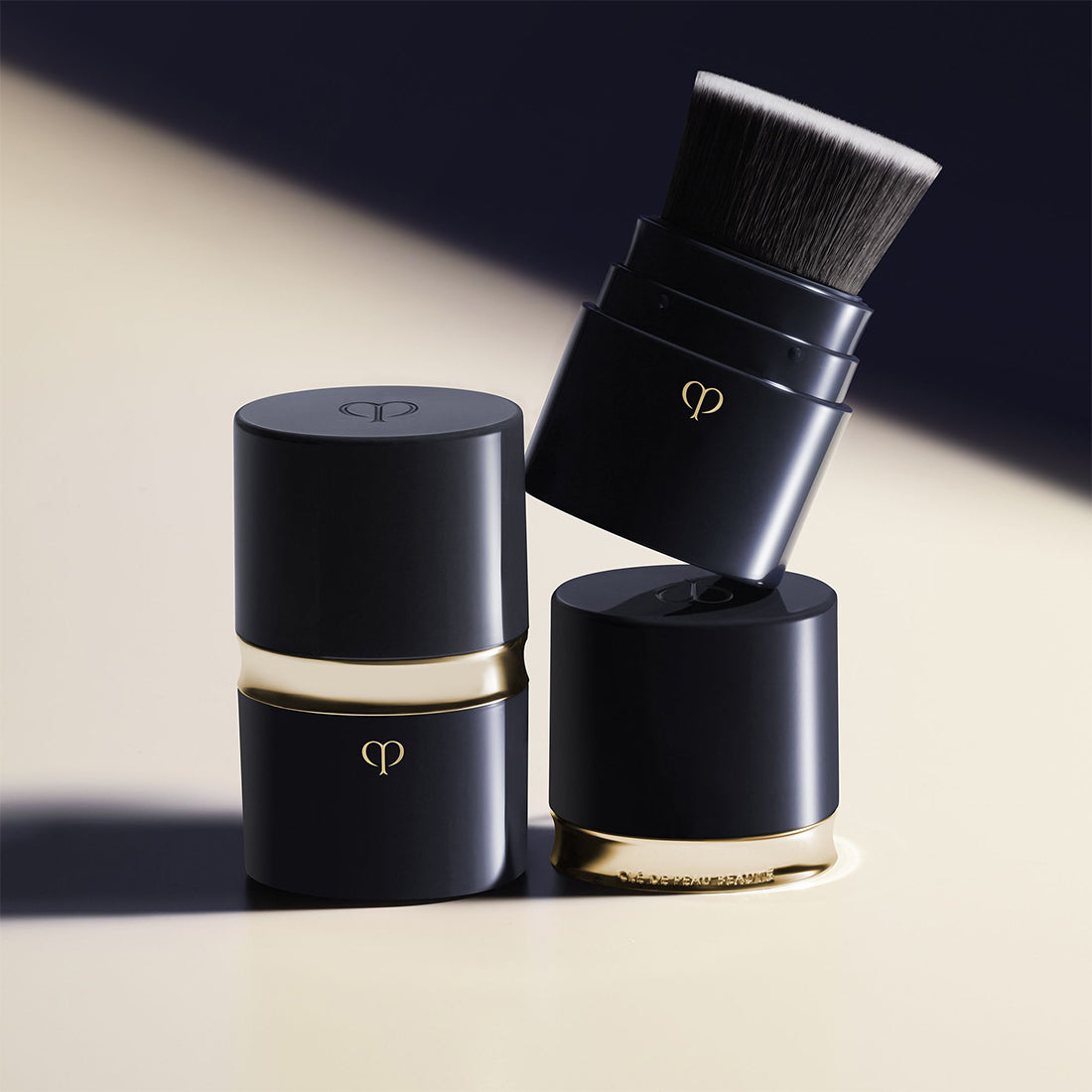 Portable Brush Pennello per Fondotinta Portatile_CDP10118565101_CLE' DE PEAU BEAUTE'-3