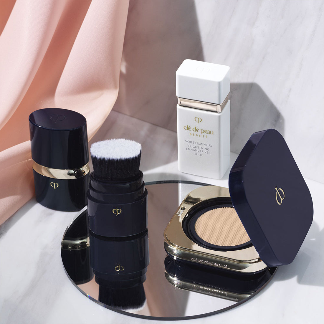 Portable Brush Pennello per Fondotinta Portatile_CDP10118565101_CLE' DE PEAU BEAUTE'-5