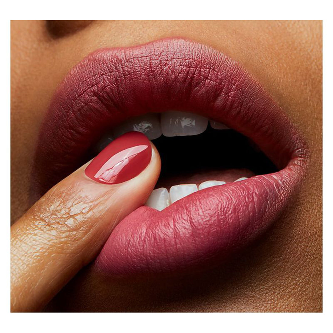 Powder Kiss Lipstick Rossetto Matte A Little Tamed_MACS4K001_MAC-3