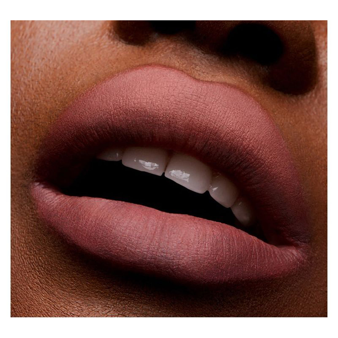 Powder Kiss Lipstick Rossetto Matte Sultry Move_MACS4K036_MAC-2