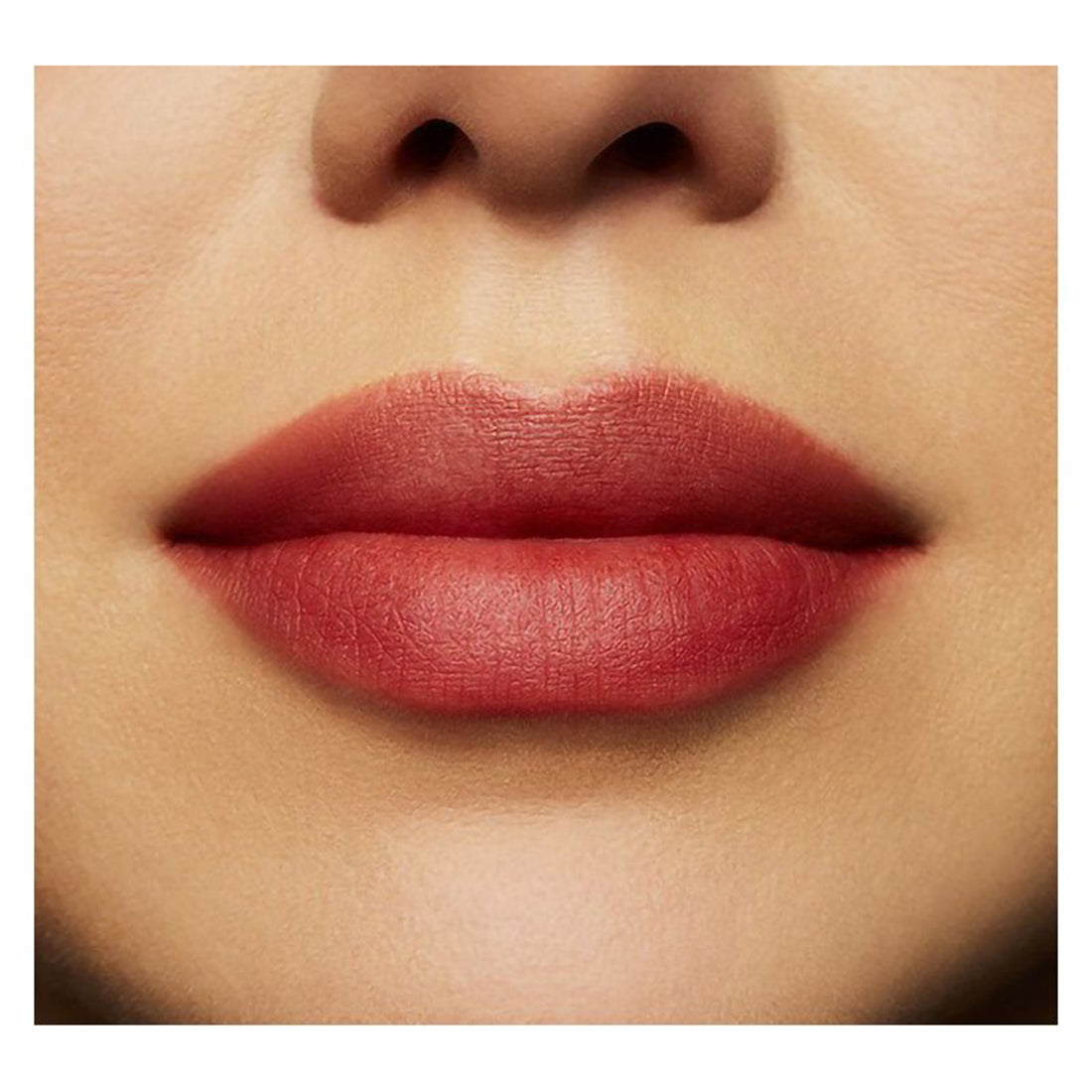 Powder Kiss Liquid Lipcolor Rossetto Liquido Devoted To Chili_MACSJC209_MAC-3