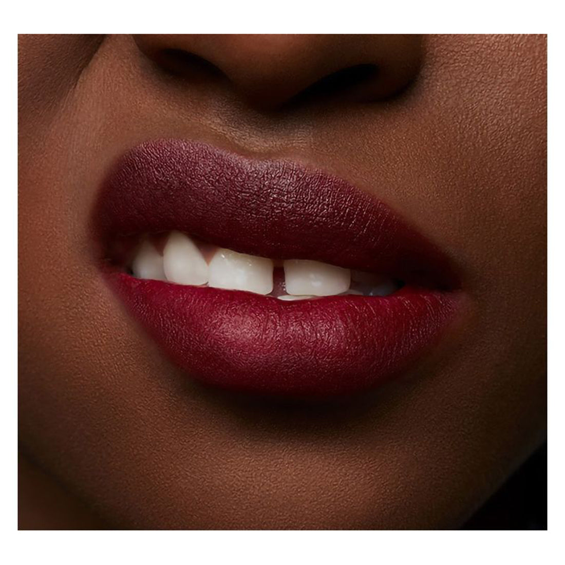 Powder Kiss Liquid Lipcolor Rossetto Liquido Make Love To The Camera_MACSJC212_MAC-5