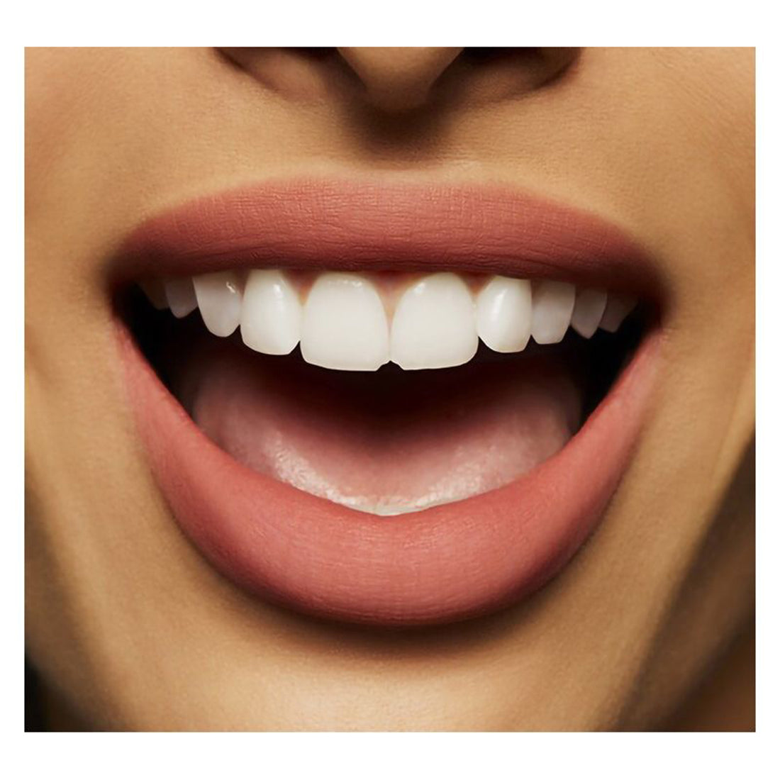 Powder Kiss Liquid Lipcolor Rossetto Liquido Mull It Over_MACSJC207_MAC-3