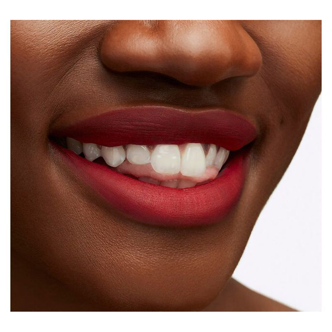 Powder Kiss Liquid Lipcolor Rossetto Liquido Ruby Boo_MACSJC240_MAC-2