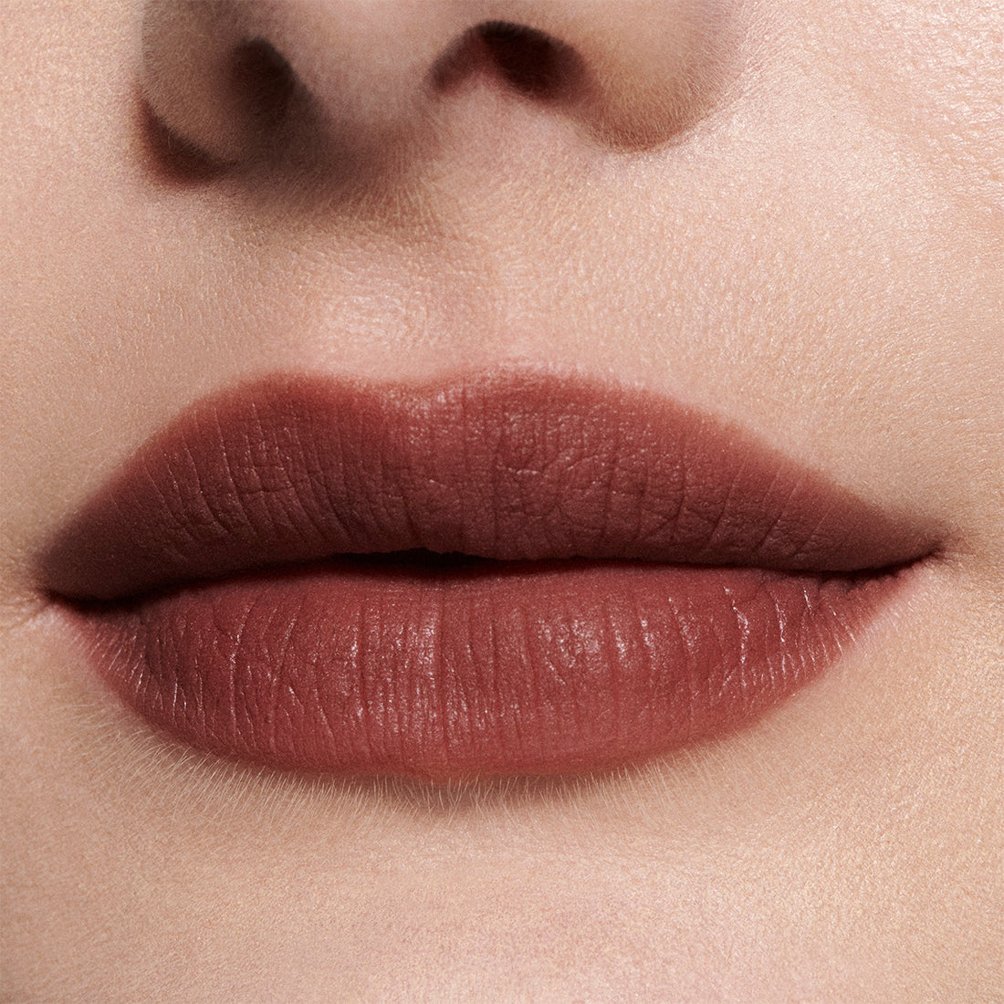 Powder Kiss Liquid Lipcolour Rossetto Liquido Chestnut_MACNSJC254_MAC-3