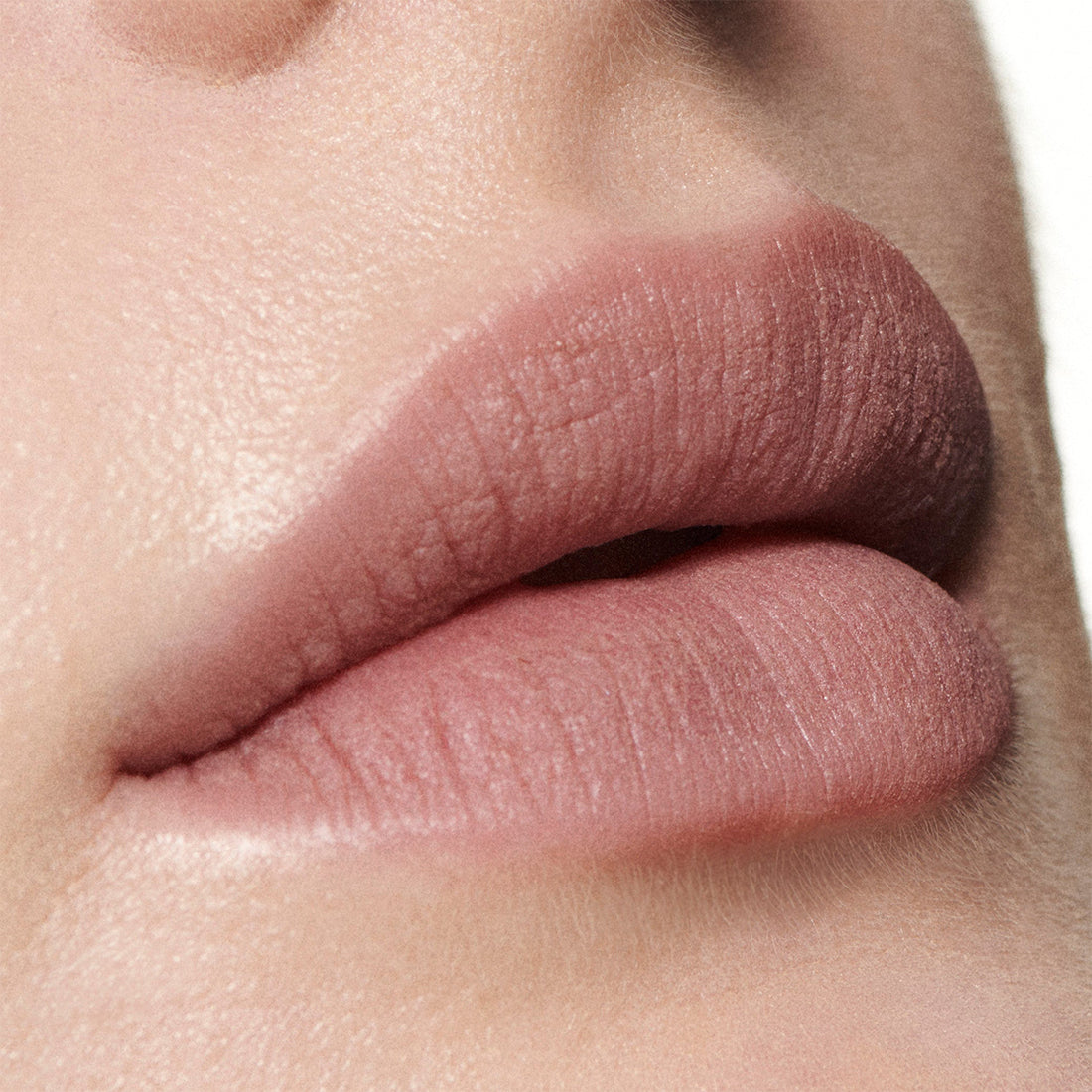 Powder Kiss Liquid Lipcolour Rossetto Liquido It's Personal_MACNSJC251_MAC-4