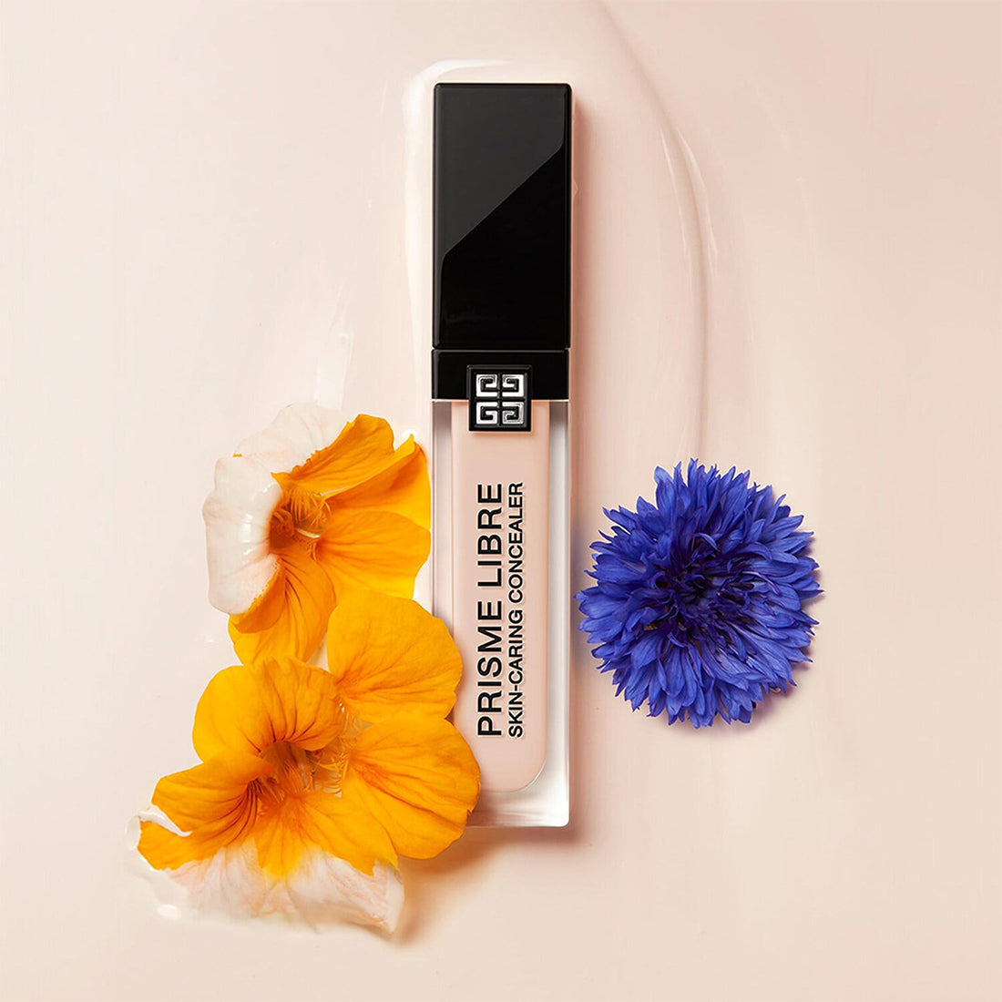Prisme Libre Skin Caring Concealer Correttore W420_GIV087592_Givenchy-4