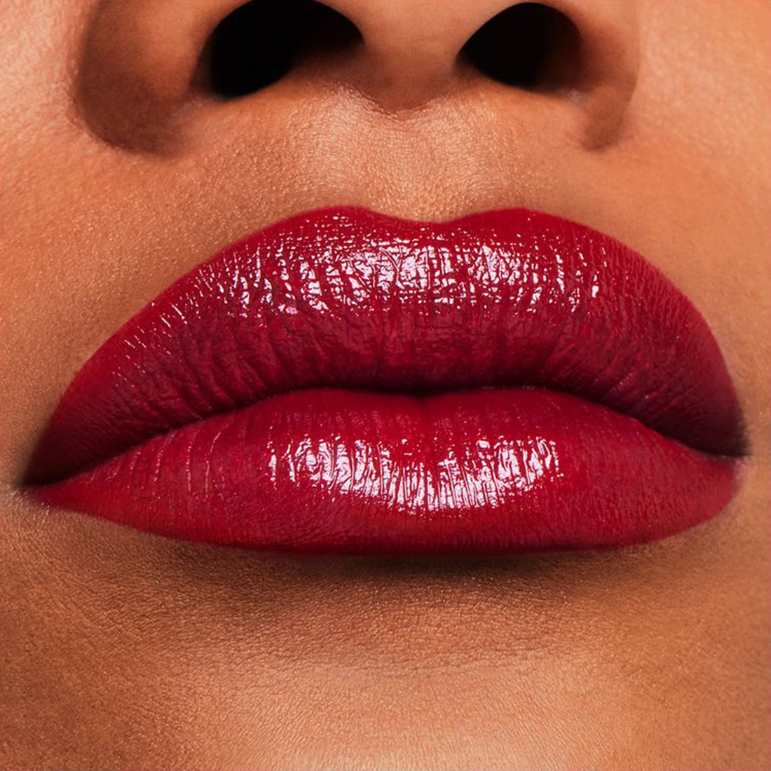 Pure Color Desire Cream Lipstick Rossetto 541 La Noir_ESTGRFTC10_Estee Lauder-2