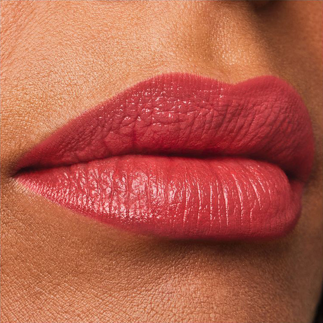Pure Color Desire Cream Lipstick Rossetto 686 Confident_ESTGRFT17_Estee Lauder-2