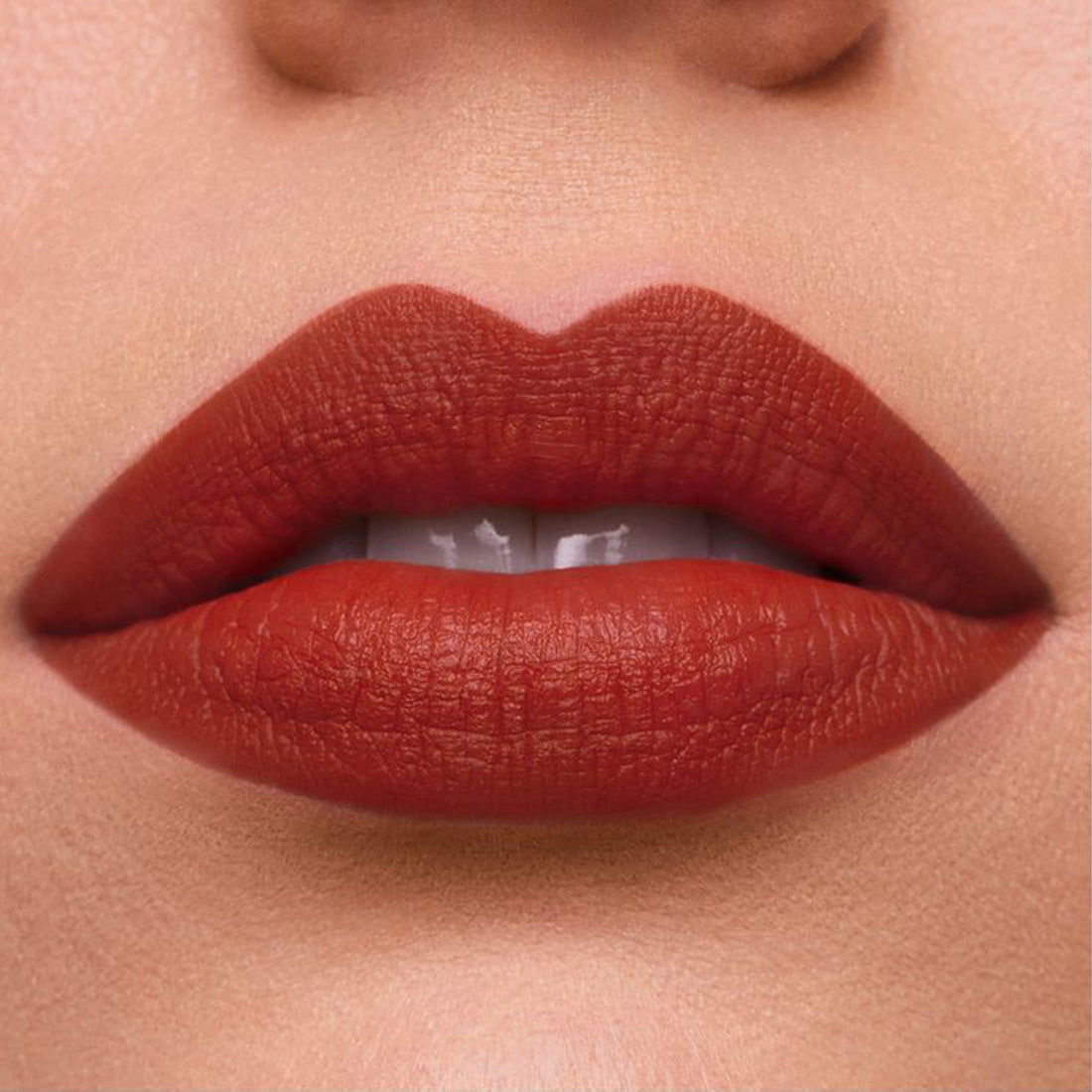 Pure Color Desire Matte Lipstick Rossetto 333 Persuasive_ESTGRFW210000_Estee Lauder-2