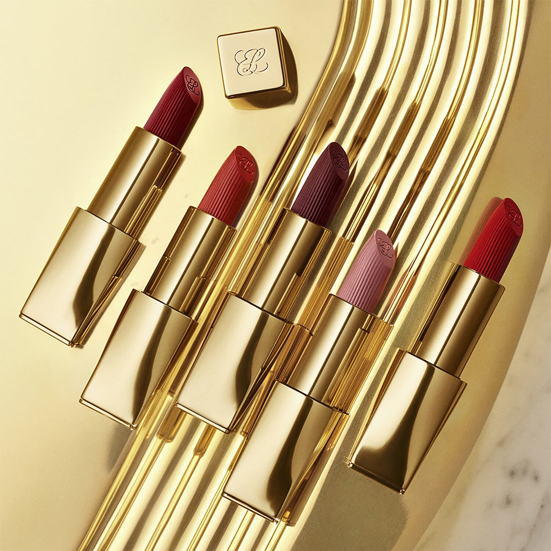 Pure Color Desire Matte Lipstick Rossetto 600 Visionary_ESTGRFW190000_Estee Lauder-3