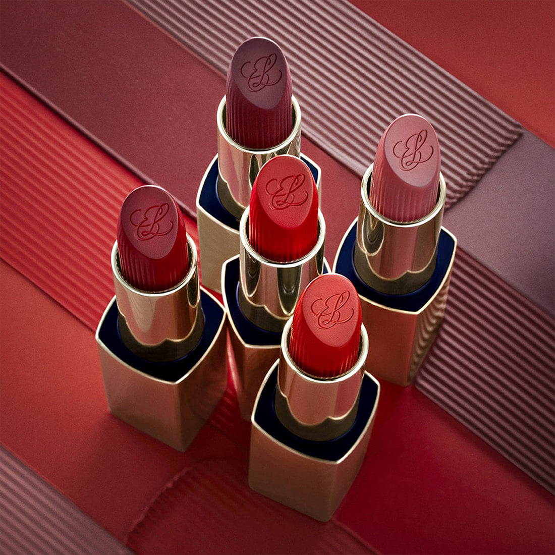 Pure Color Desire Matte Lipstick Rossetto 600 Visionary_ESTGRFW190000_Estee Lauder-5