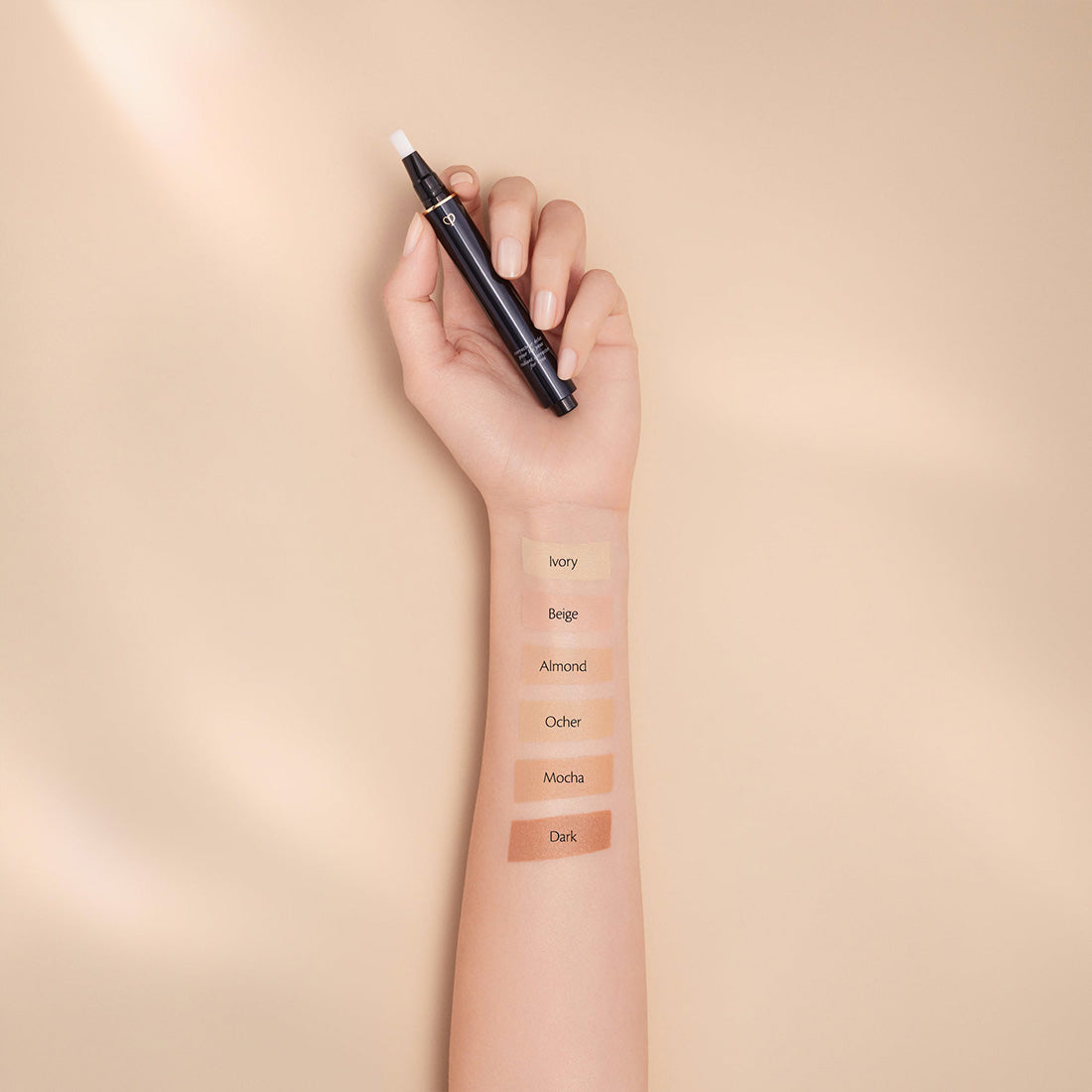 Radiant Corrector For Eyes Correttore Occhiaie Mocha_CDP10114604101_CLE' DE PEAU BEAUTE'-3