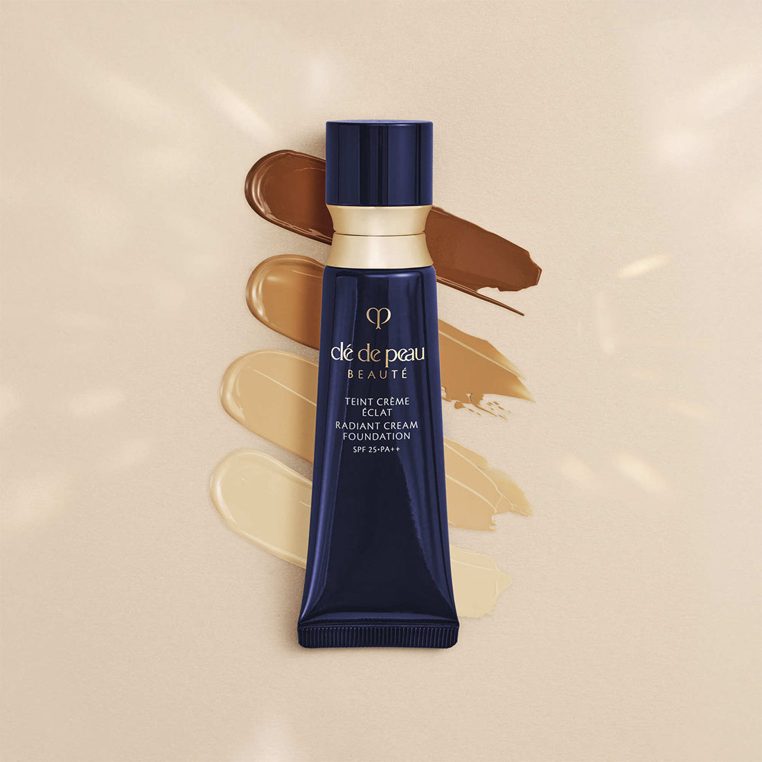 Radiant Cream Foundation Fondotinta B10_CDP10217742301_Clé de Peau Beauté-2