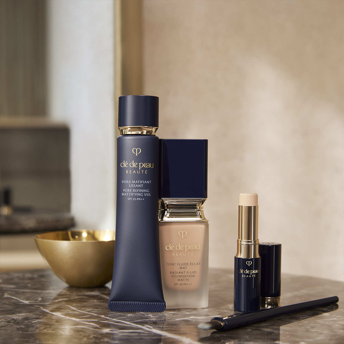 Radiant Fluid Foundation Matte Fondotinta Matte a Lunga Durata B30_CDP10116262301_Clé de Peau Beauté-7