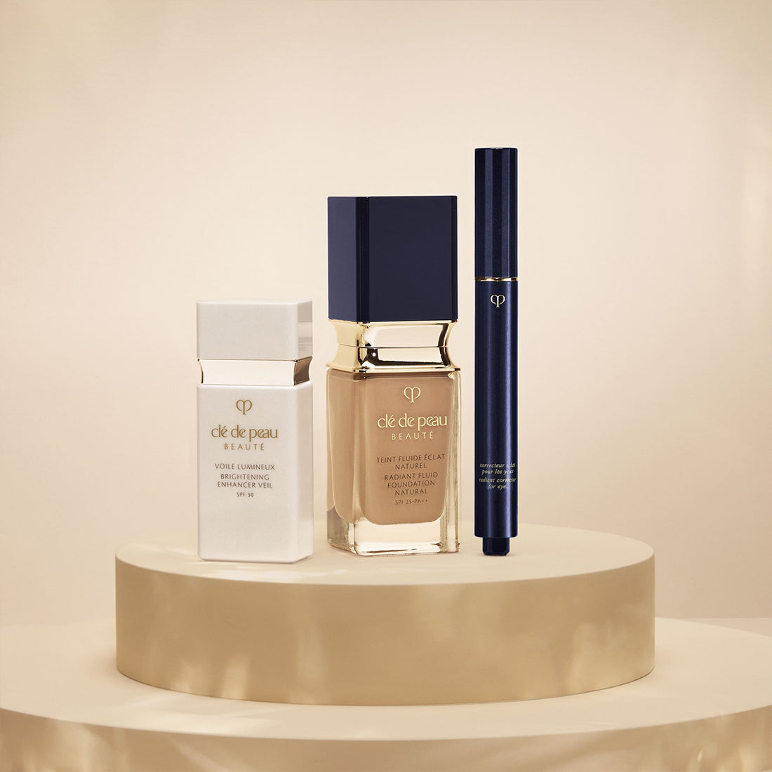 Radiant Fluid Foundation Natural Fondotinta Idratante Effetto Naturale BF40_CDP10116805301_CLE' DE PEAU BEAUTE'-7
