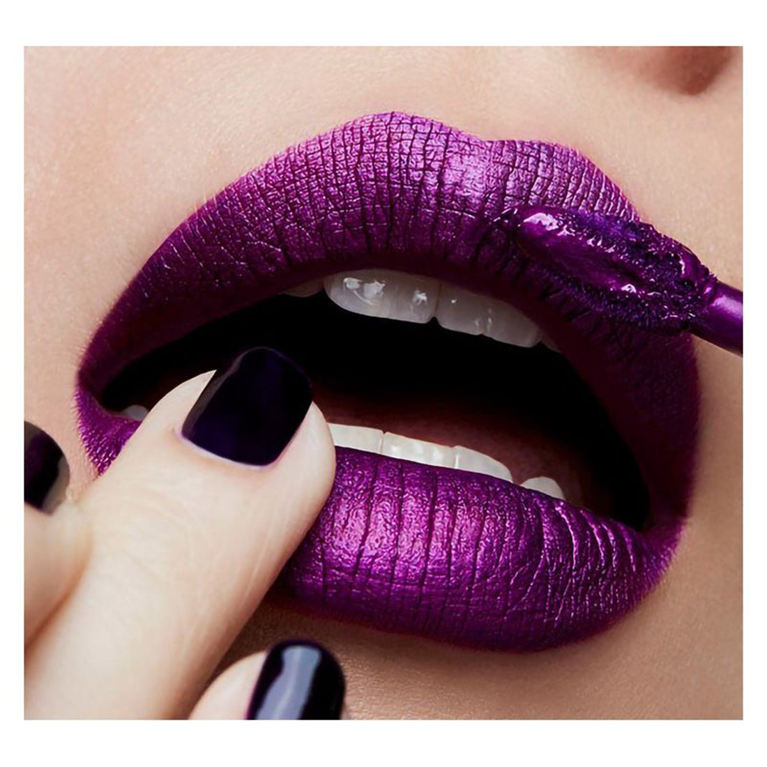 Retro Matte Liquid Lip Colour Metallics Tinta Liquida Effetto Matte Atomizer_MACS9W210_MAC-3