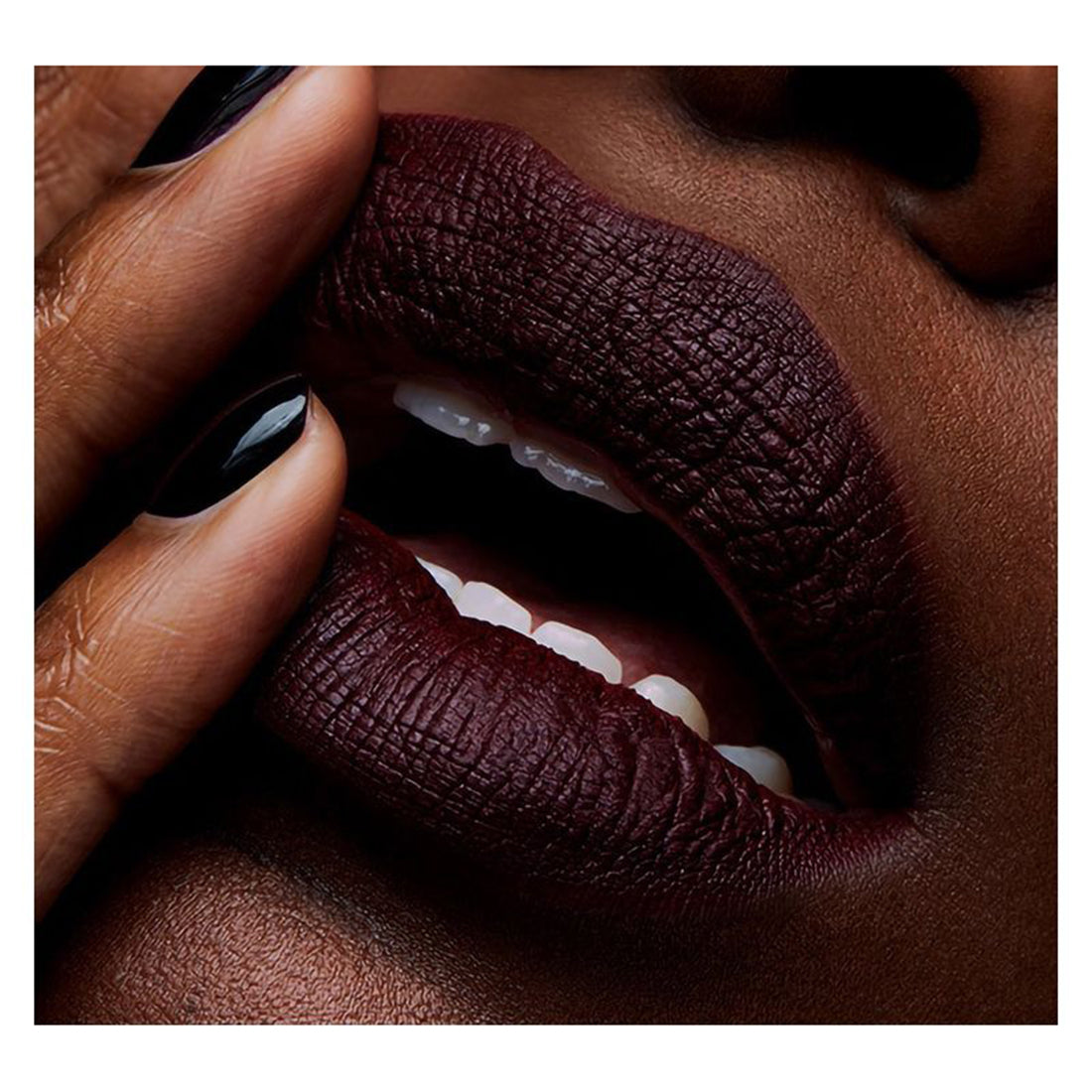 Retro Matte Liquid Lip Colour Tinta Liquida Effetto Matte High Drama_MACMY3N03_MAC-3