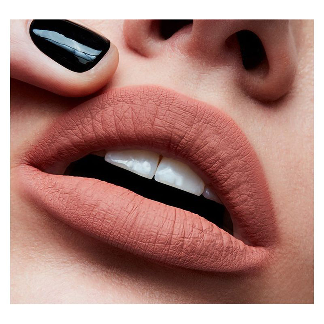Retro Matte Liquid Lip Colour Tinta Liquida Effetto Matte Lady Be Good_MACMY3N05_MAC-5