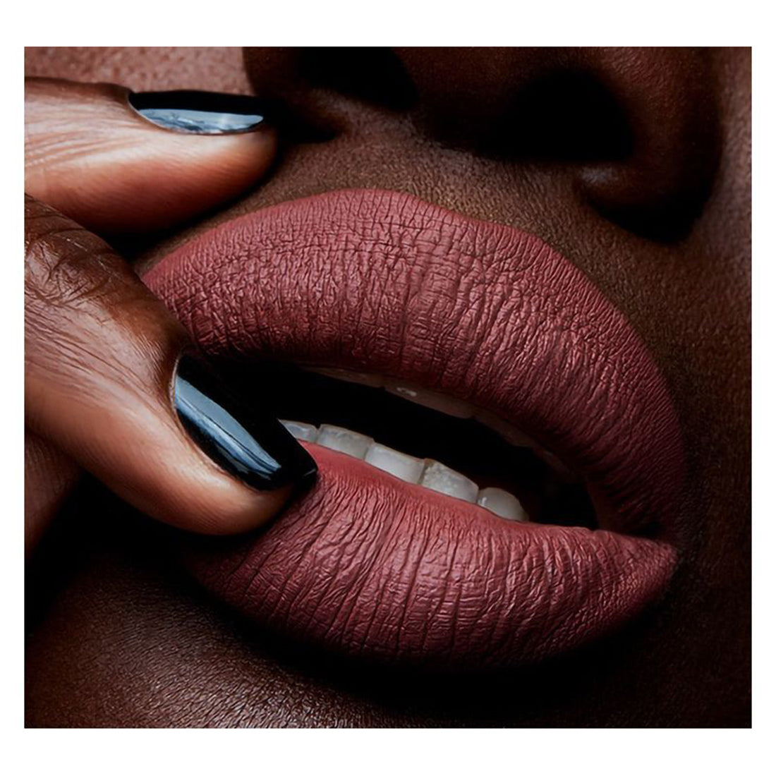 Retro Matte Liquid Lip Colour Tinta Liquida Effetto Matte Topped With Brandy_MACMY3N41_MAC-3