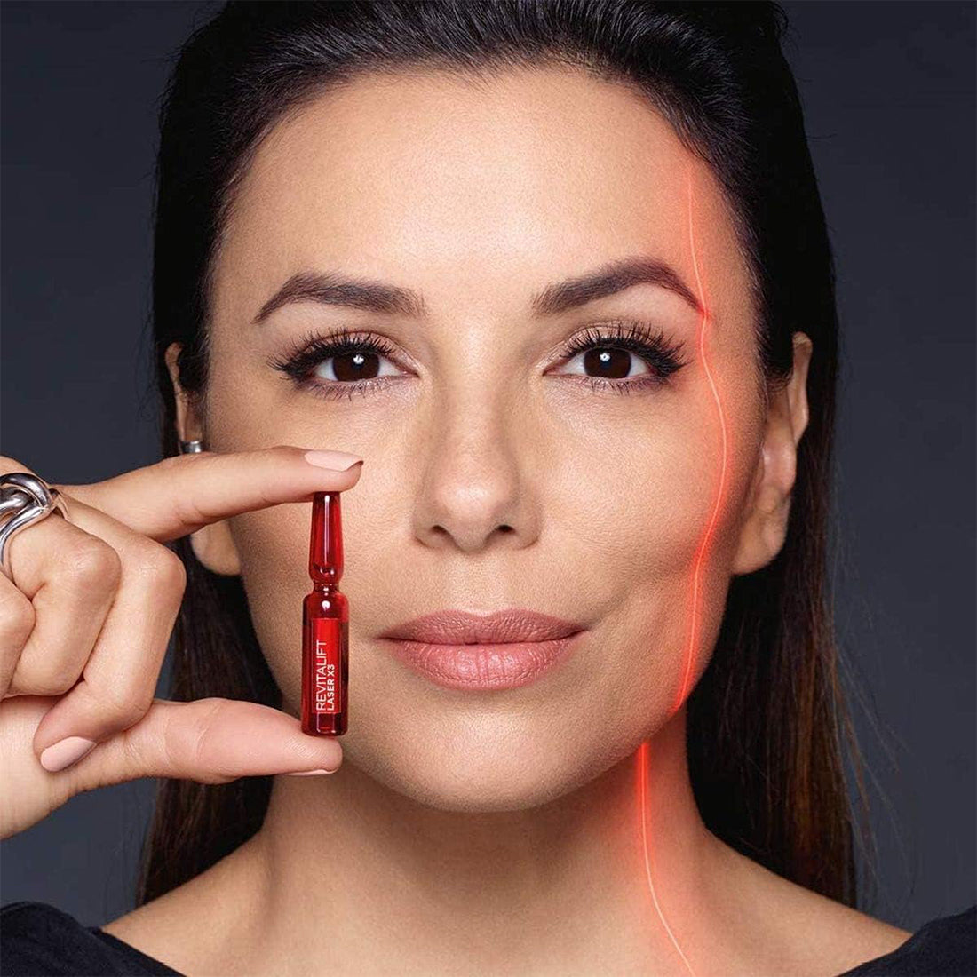 Revitalift Laser X3 Ampolle Effetto Peeling_PLE34426_L'Oreal-3