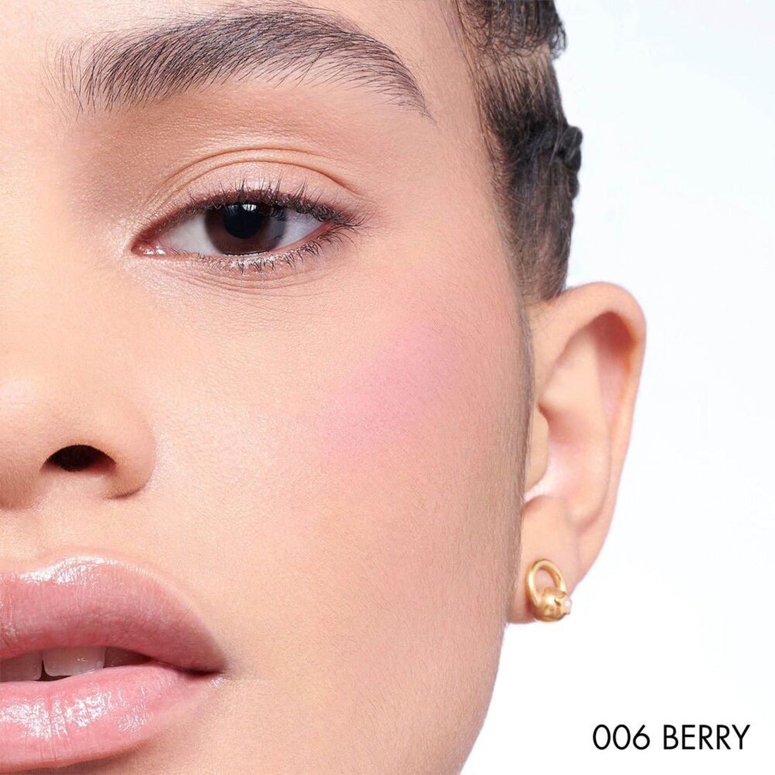 Rosy Glow Blush Radioso naturale finish bonne mine 006 Berry_CDC037300006_Dior-4