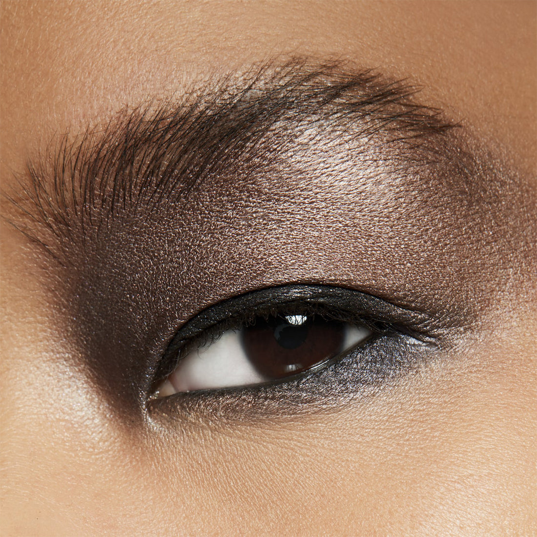 Small Eyeshadow Frost Ombretto in Polvere Pressata Satin Taupe_MACM2502T_MAC-6