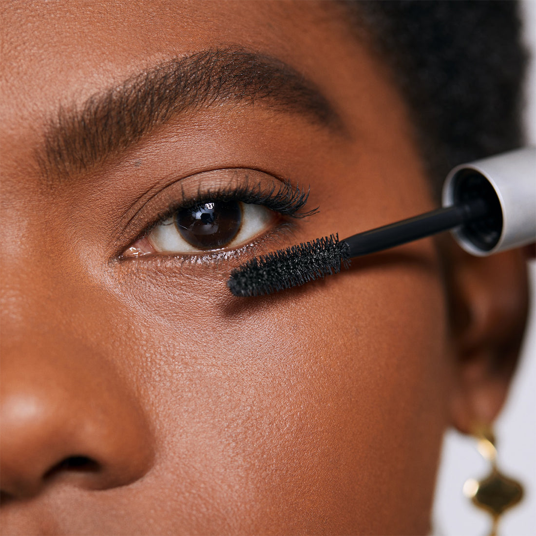 Smokey Eye Mascara Volumizzante_BOBE9TN01_Bobbi Brown-2