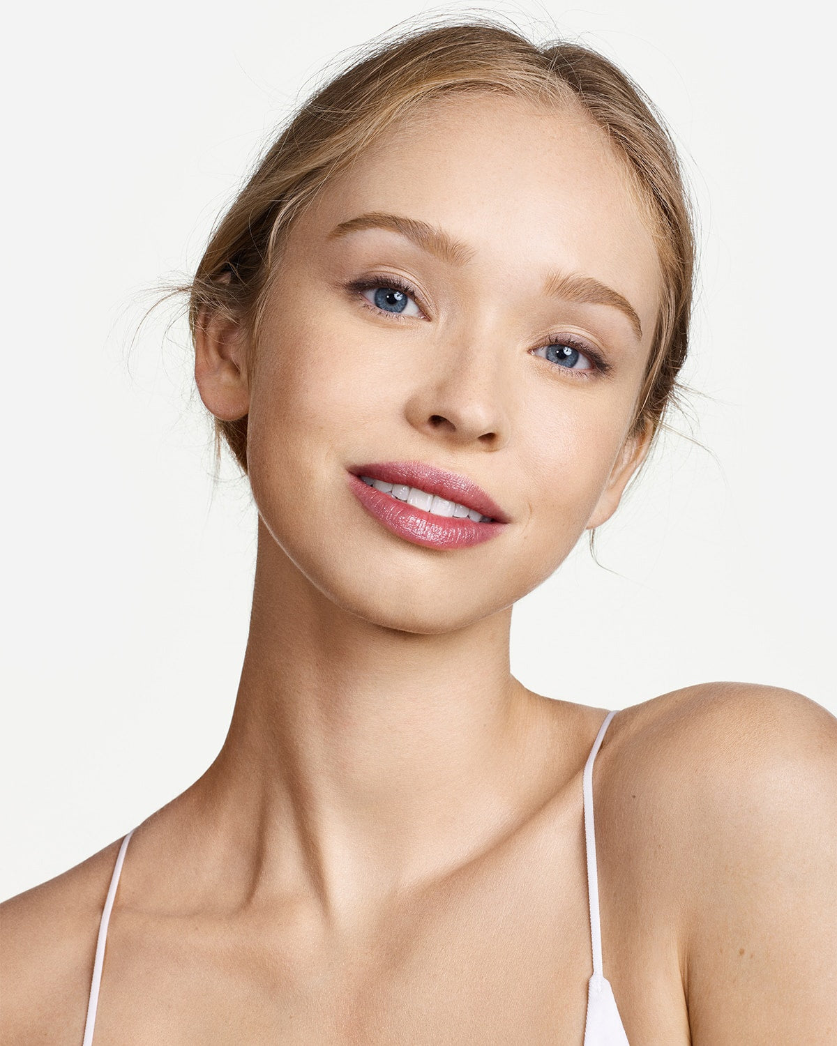 Stay Matte Oil-Free Make Up Fondotinta Opacizzante 2 Alabaster_CLI7KXC02_Clinique-3