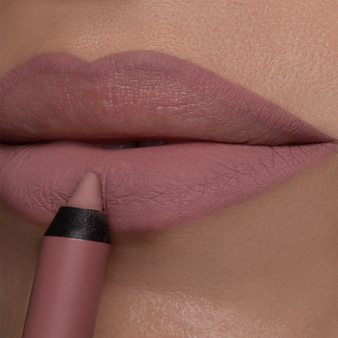Stay On Me Lip Liner Matita Labbra Lunga Tenuta Waterproof 161 Nude Rose_DDP113161_Diego Dalla Palma-2