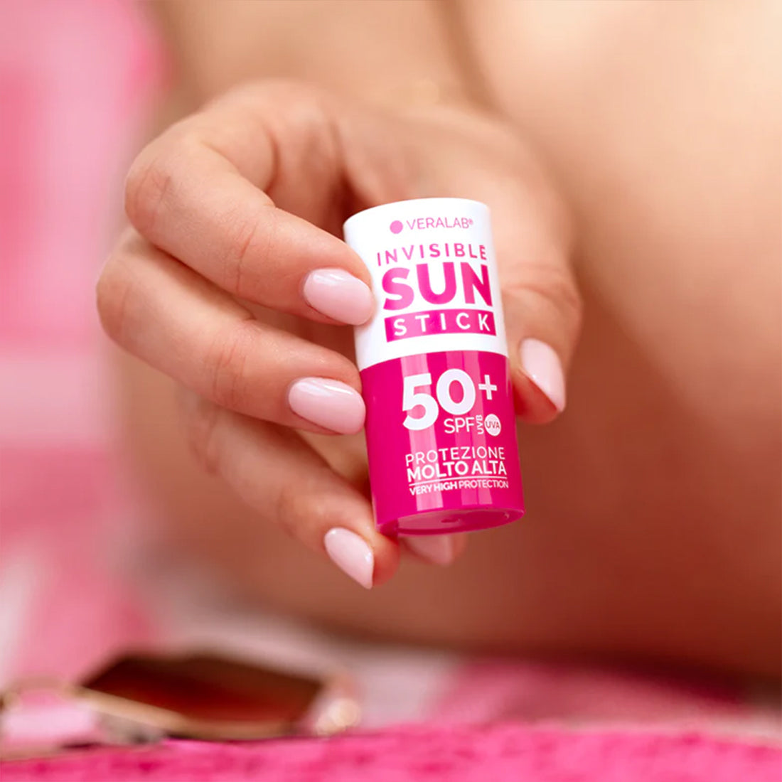 Sun Invisible Sun Stick SPF 50+_VRLSOL7064_VERALAB-4