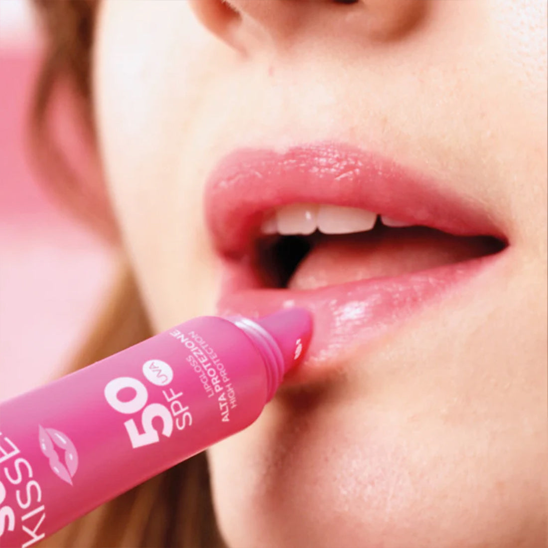 Sun Kissed Lipgloss SPF 50_VRLSOL7057_VERALAB-4